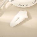 Lindo clip de pelo de estrella de felpa blanca con textura suave para estilo de invierno - Clip BB Tejido de Estrella / Blanco puro