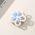Elegante pinza per capelli a fiore celeste con cinque petali e bordo perlato crema - Confezione sfusa / Viola