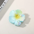 Pince à cheveux fleur bleue holographique avec finition nacrée brillante chic - Bleu clair