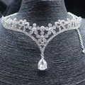 Collana choker floreale in strass argentati con pendente a goccia per cerimonie eleganti - Argento / Zirconia Bianca