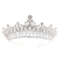 Primer plano de corona de novia barroca plateada con patrones de enredadera y diamantes - Plata Gruesa Diamantes de Imitación Blancos