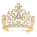 Detailansicht der luxuriösen goldenen Brautkrone mit funkelnden Straßsteinen und Perlen - Imitation 18K Gold Weißer Strass