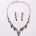 Dettagli del set di gioielli da sposa vintage in oro con cristalli grigio scuro - Clip per Orecchini in Zirconia Nera Trasparente Oro Antico