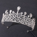 Dettaglio corona barocca argento con cristalli a goccia e strass brillanti incastonati - Argento Spesso Strass Bianchi