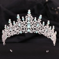 Détails d'un diadème de mariée argenté orné de pierres bleu clair et de strass brillants - Argent Strass Blanc Opale Verte (H1269)