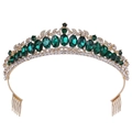 Détail du diadème doré avec pierres d'émeraude et cristaux pour coiffures de mariée - Ton Or Strass Vert