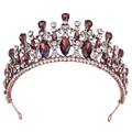Detailansicht der Barockkrone mit lila Tropfenkristallen und filigranem Metallmuster - Antik Kupfer Weißer und Lilafarbener Strass