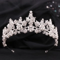 Elegante tiara da sposa con cristalli scintillanti e perle bianche in finitura argento - Argento Spesso Strass Bianchi