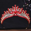 Vue détaillée du diadème de mariée baroque avec strass rouges et monture en alliage doré - Or AB Cristal Rouge