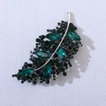Elegante spilla a foglia argentata con cristalli verdi e strass scintillanti - Argento Antico Strass Verde Oliva