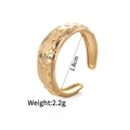 Verstellbarer 14K vergoldeter Edelstahlring mit Sternen-Relief, 0.7cm Breite - 3D-Stern Geprägt (r740-a)