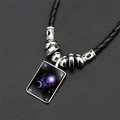 Collier signe astrologique Balance avec pendentif nébuleuse violette et cordon en cuir noir - Ciel Étoilé Balance