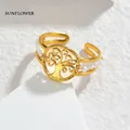 Macro de anillo árbol de la vida vintage con hilo dorado y cuentas blancas pulidas - Blanco