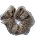 Detail eines Haargummis mit Leopardenmuster und geschichteter weißer Netz-Tüll-Textur - Klein / Kaffee Leopard