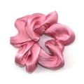 Coletero de gasa rosa plisado con brillo satinado y suave textura floral fina - Rosa