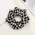 Chouchou classique à carreaux noir et blanc en tissu doux pour la coiffure quotidienne - Noir Damiers (RT-488-B)