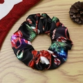Schwarzes Weihnachts-Haargummi aus Satin mit festlichem Druck und LED-Beleuchtung - Schwarz 3