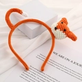 Handgestricktes Fuchs-Stirnband aus orange-weißem Garn mit süßen Ohren und Schwanz - Haarreif / Kleiner Fuchs Stil (H-0017)