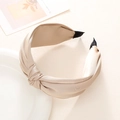Eleganter Haarreif aus champagnerfarbenem Satin mit breitem Knoten im französischen Stil - Khaki