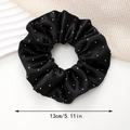 Elegante 13cm zwarte satijnen scrunchie met witte stippen en hoge elasticiteit voor de knot - Zwart