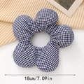 Blau-weiß kariertes Blumen-Haargummi mit 18 cm Durchmesser und floralem Design - 18cm / Blumenform / Marineblau