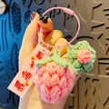 Porte-clés fraise fait main au crochet avec breloque fleur et étiquette acrylique rose - Fraise Rose au Crochet (Sans Soucis)