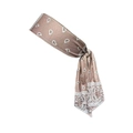Detalle de diadema deportiva con nudo cruzado y patrones de paisley en tela suave retro - Camel