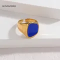 Anillo ancho geométrico dorado con incrustación de piedra azul y banda abierta ajustable - Azul