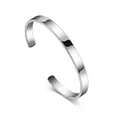 Minimalistischer C-förmiger Armreif aus silbernem Edelstahl mit poliertem Spiegel-Finish - Stahlfarbe