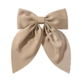 Détail du nœud papillon en satin champagne avec de longs rubans élégants et soyeux - Champagne (2)
