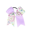 Détail d'un nœud à cheveux lilas avec motifs cœurs et texte Love Is All You Need décoratif - Violet