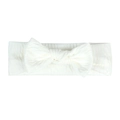 Détail d'un bandeau pour bébé blanc crème en tissu côtelé avec un nœud papillon souple - Blanc
