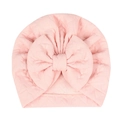 Rosa Baby-Turban-Mütze mit großer Schleife und Jacquard-Struktur auf weißem Grund - Rosa