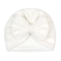 Detalle de gorro turbante blanco para recién nacido con textura de punto y un lazo grande - Blanco