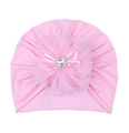 Rosa Baby Turban Mütze mit großer Spitzenblume und quadratischem Strassstein - Rosa