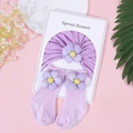 Ensemble turban en coton violet pour bébé et chaussettes assorties avec fleurs en tissu - Fleur à Carreaux Violette