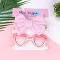 Set con fascia a fiocco rosa e occhiali da sole a cuore per bambine su cartoncino - Rosa e Sfumato