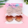 Set per bambina con fascia a fiocco rosa e occhiali da sole a forma di cuore - Champagne e Sfumato