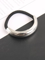Minimalistisches Haargummi mit eleganter silberner Metallverzierung und schwarzem Band - Silber