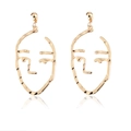 Orecchini a forma di viso dorato astratto con linee metalliche cave e lucide - Oro