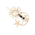 Haarklammer-Set mit Sonne Mond Sterne in Gold und weißer Perle auf weißem Grund - Mattgold