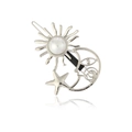 Haarklammer aus Silberlegierung mit Sonne Mond Stern Motiven und Perle auf Weiß - Silber