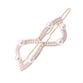 Pinza para el pelo con lazo de mariposa hueco e incrustaciones de perlas en metal dorado - Estilo Perla Tono Dorado
