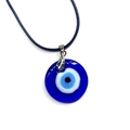 Collar con colgante de ojo turco de cristal azul oscuro y cordón negro con cierre plateado - Estilo Redondo / 25mm / Azul
