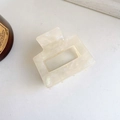 Minimalist square acetate hair claw clip in creamy white with pearl marble texture - 5.2cm / Iridescent White