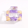 Détail d'une pince à cheveux carrée transparente avec motifs violets et feuilles d'or - Violet Prune (A2-11-9)