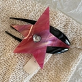 Pinza para pelo de estrella rosa en acetato con cristal de corazón sobre tejido - Centro de Strass (A4-44-7) / Pinza para el Cabello Estrella Magenta
