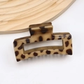 Classic tortoise shell brown rectangular hair claw clip made of PC resin for women - 9cm / Light Leopard