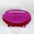 Dettaglio della clip per capelli in acrilico viola a forma di pallone da football - Viola