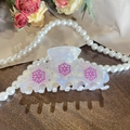 Pinza per capelli bianca iridescente con fiocchi di neve di strass rosa su legno - 10cm / Viola